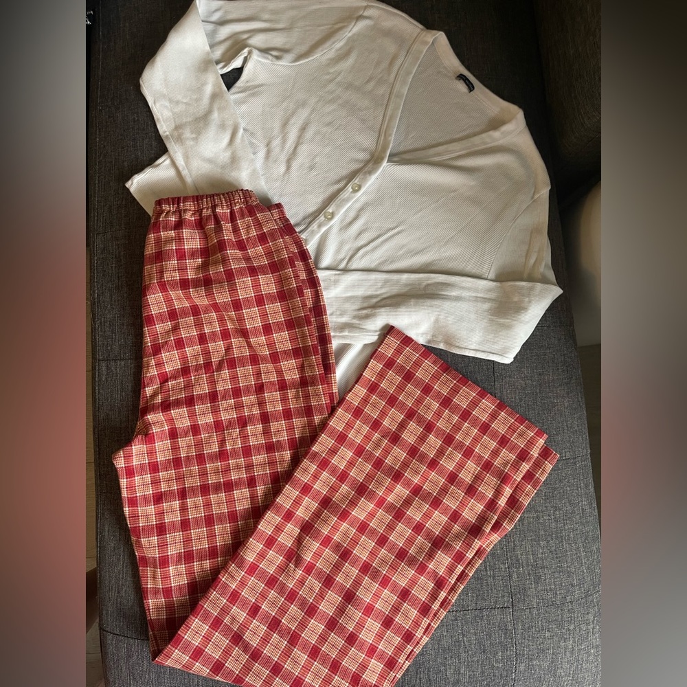 Brandy Melville set of 2 pant top